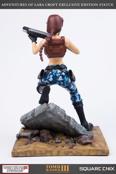 Statue lara croft tomb raider sideshow