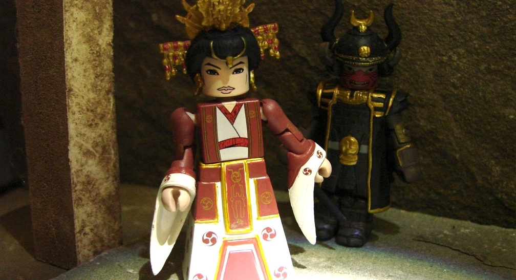 tomb-raider-minimates-himiko-sunqueen-general-oni