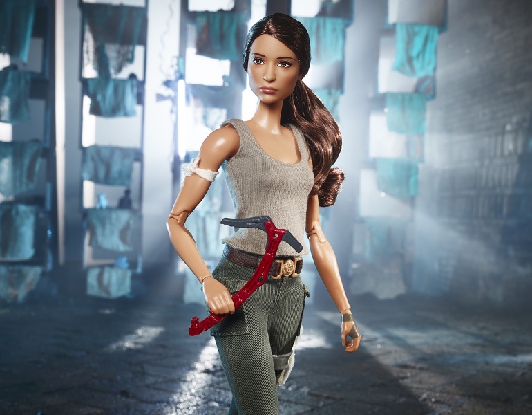 barbie-poupee-laracroft-tombraider-movie_02.jpg