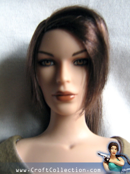 visage-poupee-laracroft-tonner.jpg