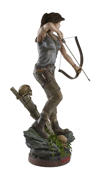 statue-lifesize-laracroft-muckle-tombraider-reborn-2013_02.jpg