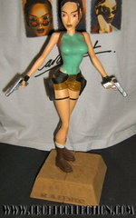 Statue lara croft tomb raider 1