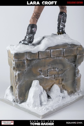 statue-gamingheads-laracroft-riseofthe-tombraider-20years-exclusive 53