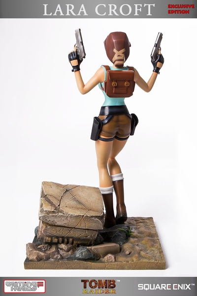 statue-laracroft-tombraider1-20years-exclusive_29.jpg