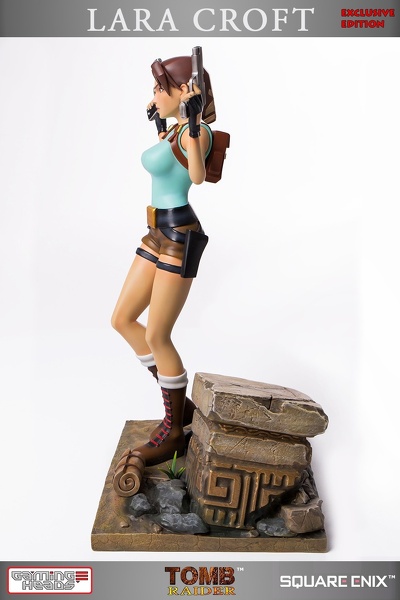 statue-laracroft-tombraider1-20years-exclusive_31.jpg