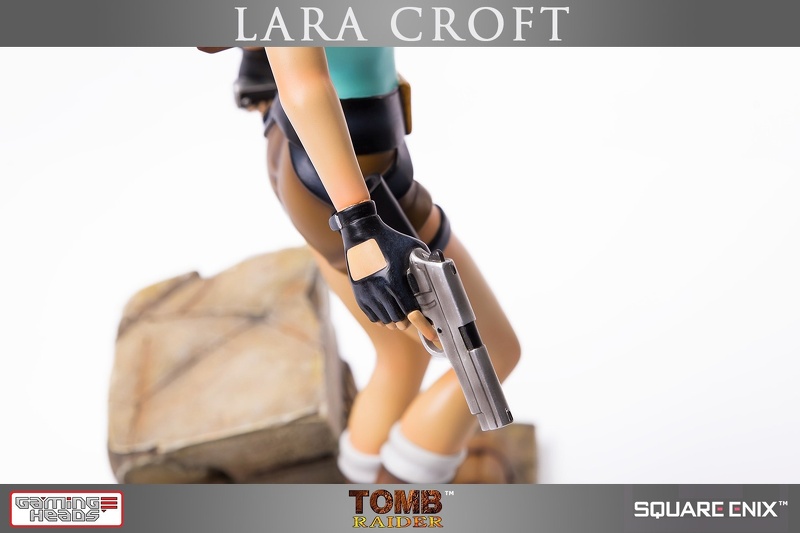 statue-laracroft-tombraider1-20years_15.jpg