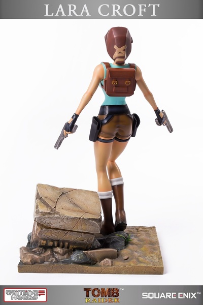 statue-laracroft-tombraider1-20years_24.jpg