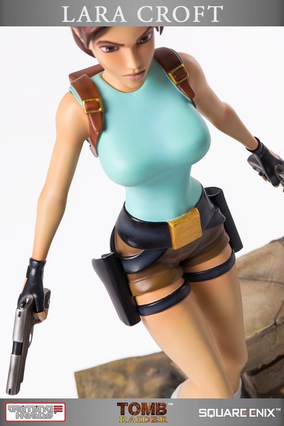 Statue lara croft tomb raider 1