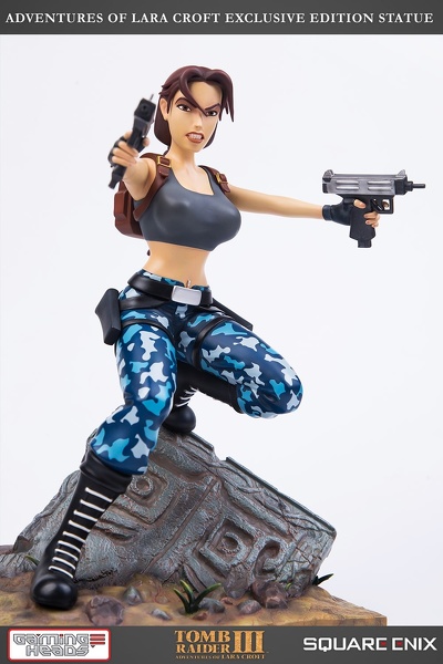 Statue lara croft tomb raider 1