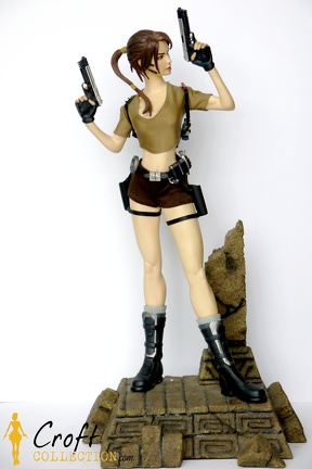 sideshow-laracroft-statue-prenium (4)