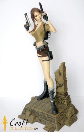 sideshow-laracroft-statue-prenium (5)
