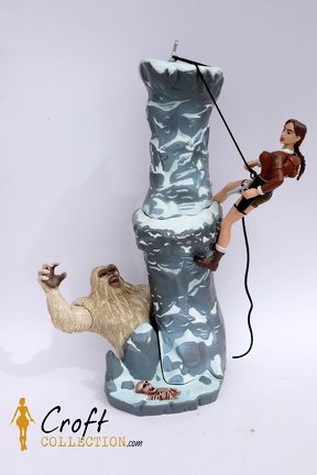 playmates-tombraider-yeti-laracroft (2)