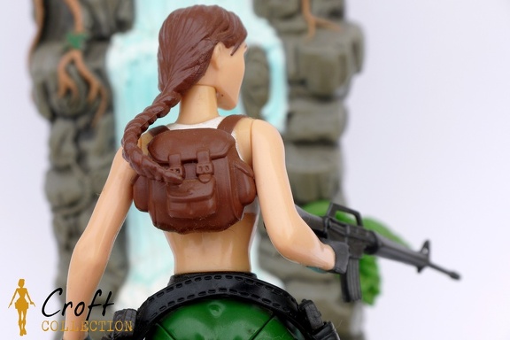 playmates-tombraider-crocodile-laracroft (6)