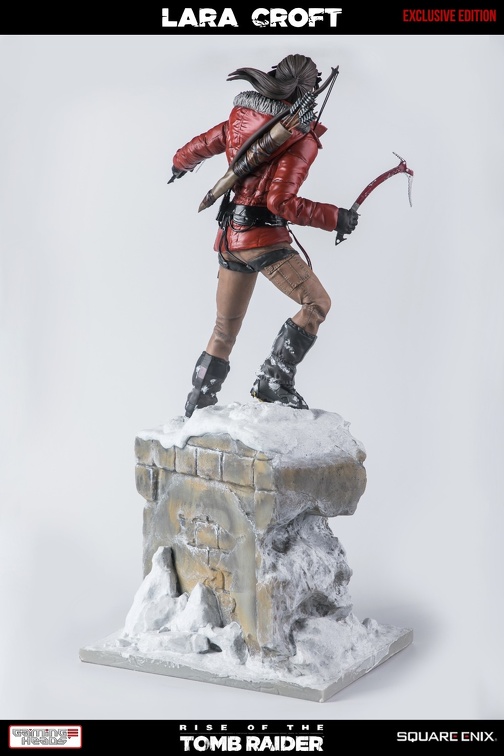statue-gamingheads-laracroft-riseofthe-tombraider-20years-exclusive 48