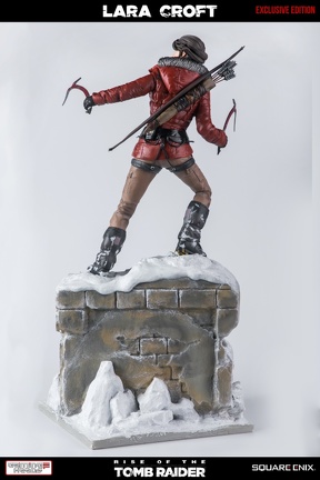 statue-gamingheads-laracroft-riseofthe-tombraider-20years-exclusive 50
