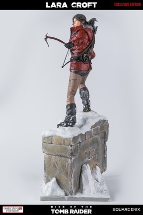 statue-gamingheads-laracroft-riseofthe-tombraider-20years-exclusive 55