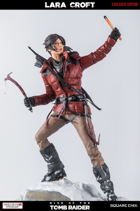 statue-gamingheads-laracroft-riseofthe-tombraider-20years-exclusive 68