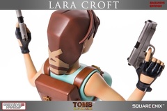 statue-laracroft-tombraider1-20years-exclusive 16