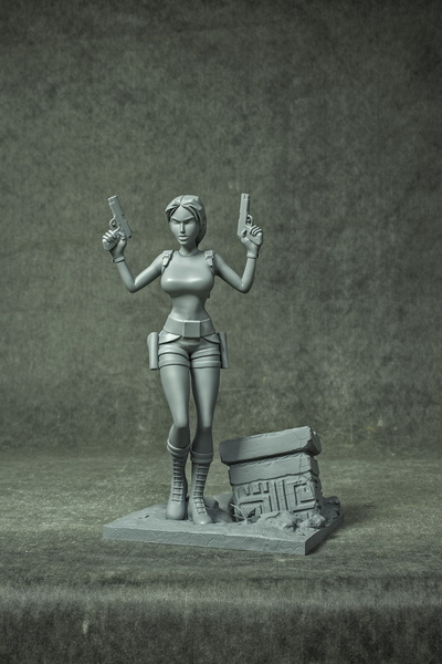 prototype-statue-laracroft-tombraider-20years_01.jpg