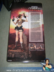 lara-croft-sideshow-boite-dos