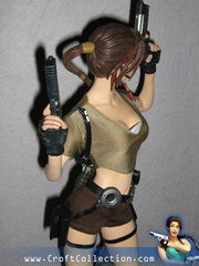 lara-croft-sideshow-legend10