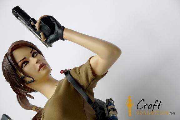 sideshow-laracroft-statue-prenium (11)