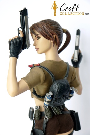 sideshow-laracroft-statue-prenium (18)