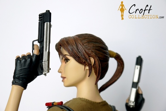 sideshow-laracroft-statue-prenium (19)