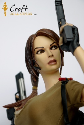 sideshow-laracroft-statue-prenium (21)