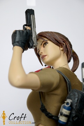 sideshow-laracroft-statue-prenium (20)