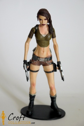 neca-tombraider-legend-classic-laracroft (2)