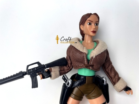 playmates-tombraider2-bomberjacket (5)