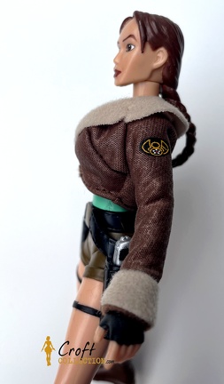 playmates-tombraider2-bomberjacket (2)