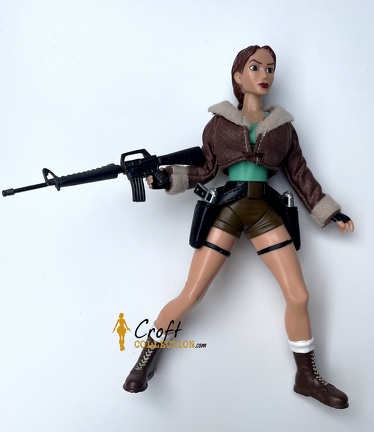 playmates-tombraider2-bomberjacket (1)