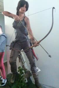 statue taille réelle (lifesize) lara croft tomb raider 2015